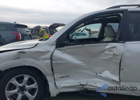 2009 Toyota Rav4 Limited z USA, uszkodzony, nr VIN JTMZK31V695025563